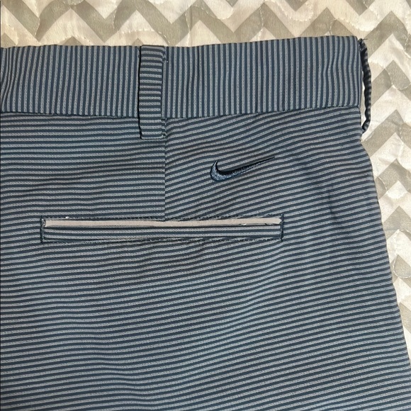 Nike Golf Tour Performane Dri-Fit Blue Grey Striped Men's Shorts sz 38 - Picture 10 of 10